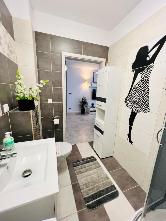 Apartament Eva 2 เยเลเนียกูรา ภายนอก รูปภาพ